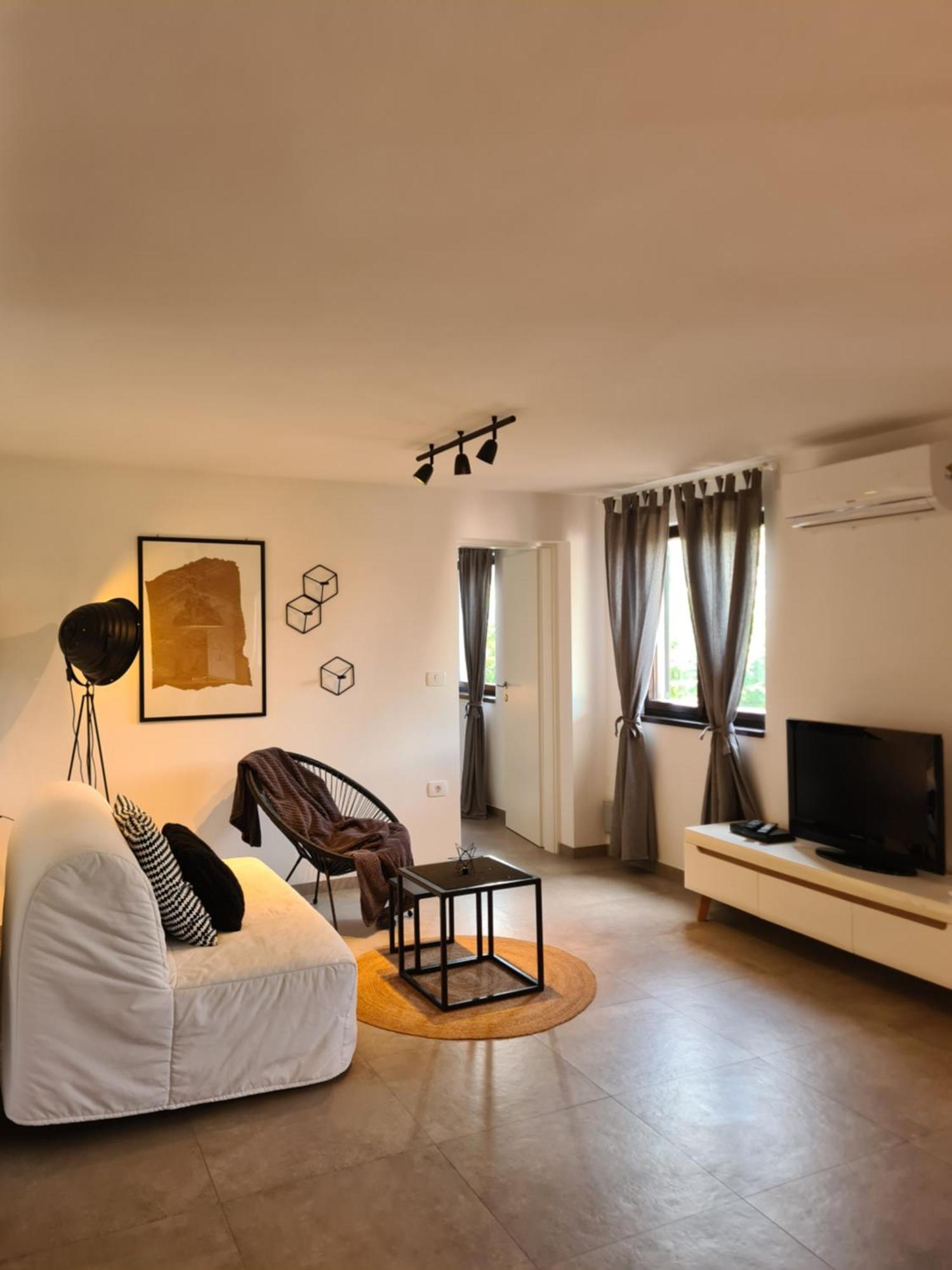 Zara Apartment Banjole Extérieur photo